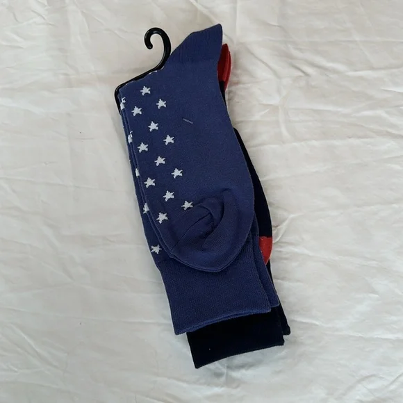 NEW WITH TAGS! Two Pairs, Ralph Lauren Blue and Red Dress Socks with Bear Design - Picture 3 of 5
